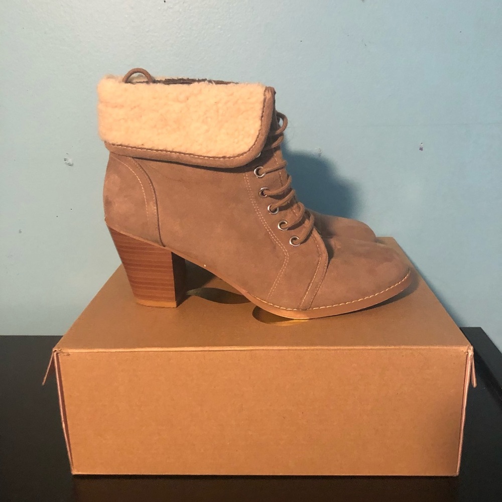 Heeled boots